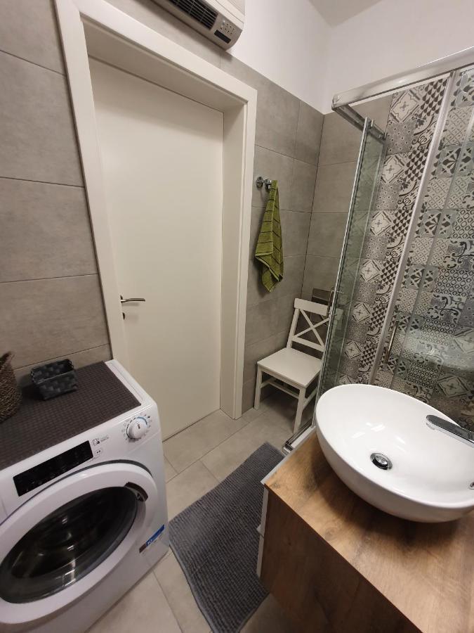 Studio Apartman Fredi Apartamento Opatija Exterior foto